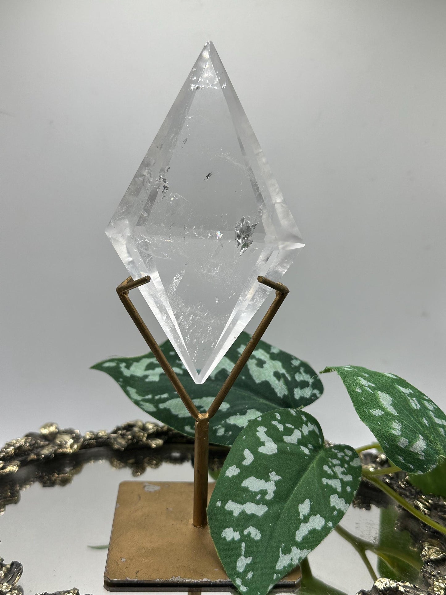 Clear Quartz DT Diamond on gold color stand, Home Decor, Brazilian stone, gift