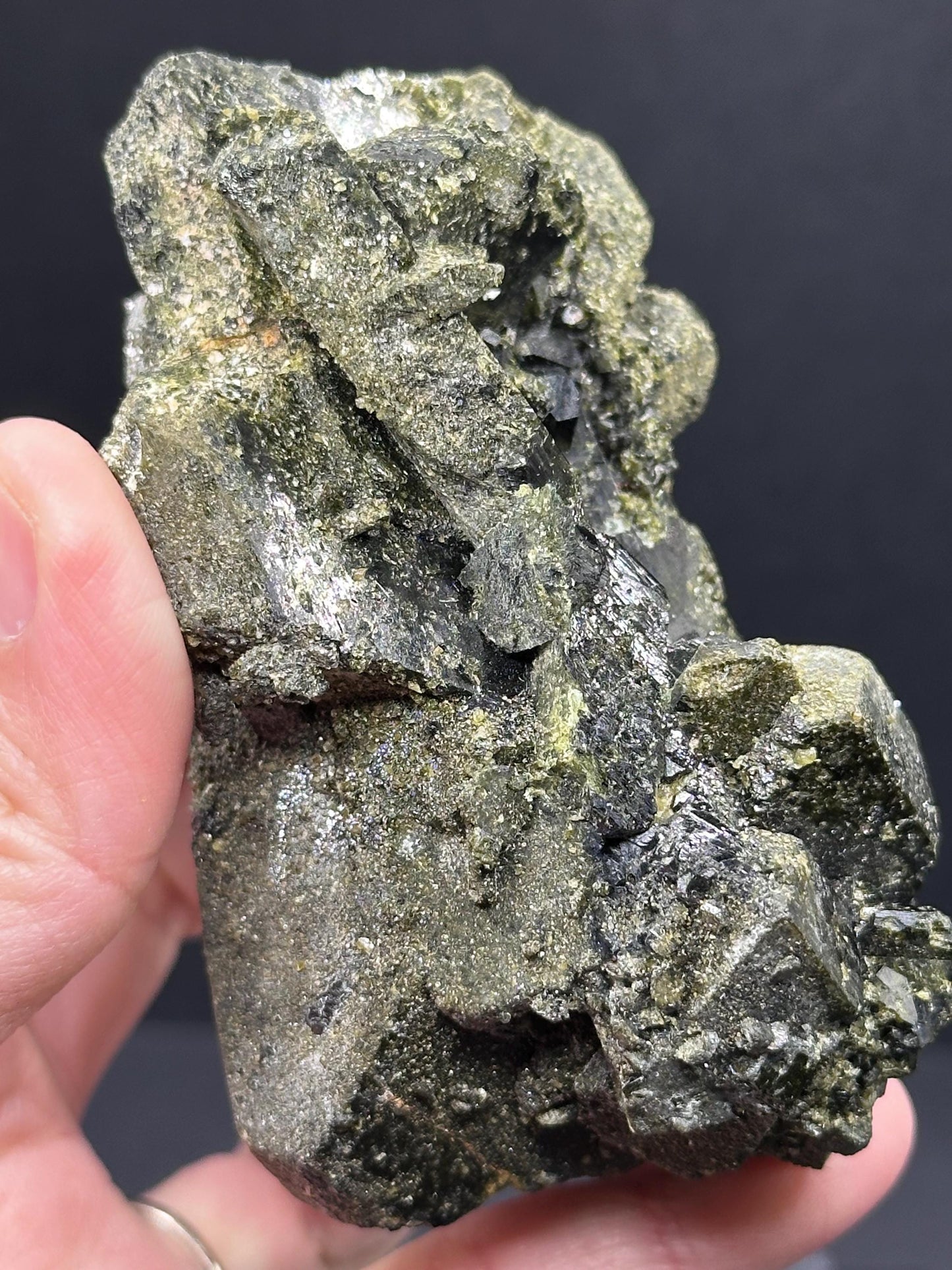 Epidote pseudo-octahedral, Balochistan, Pakistan