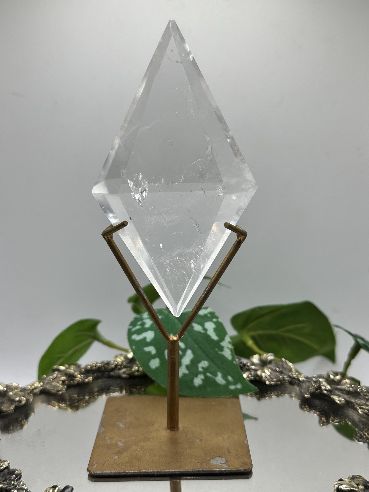 Clear Quartz DT Diamond on gold color stand, Home Decor, Brazilian stone, gift