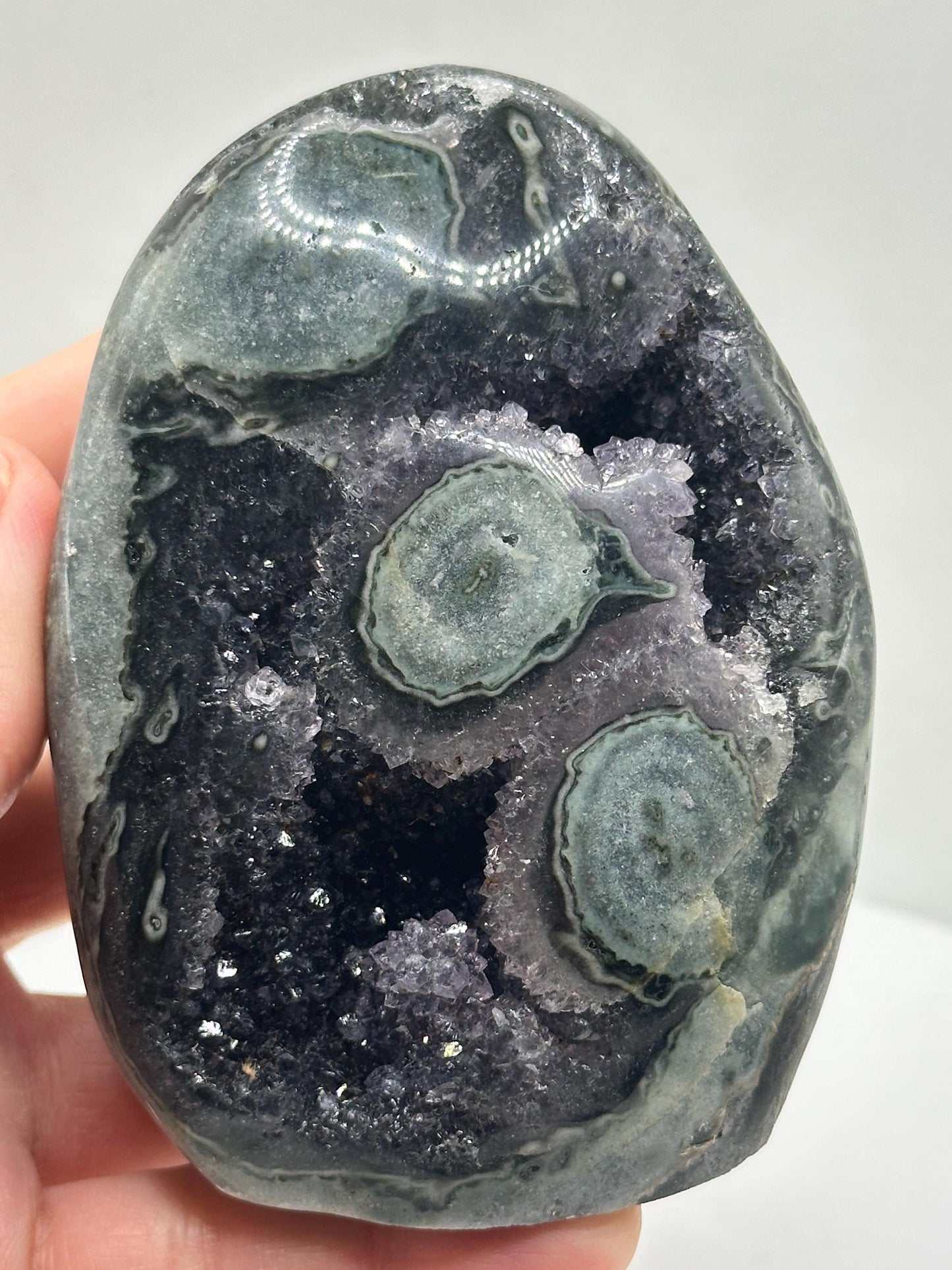 Stalactite Amethyst Cut base/Uruguay
